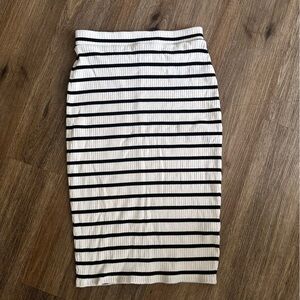 Banana Republic Skirt Black White Striped Elastic Waist
